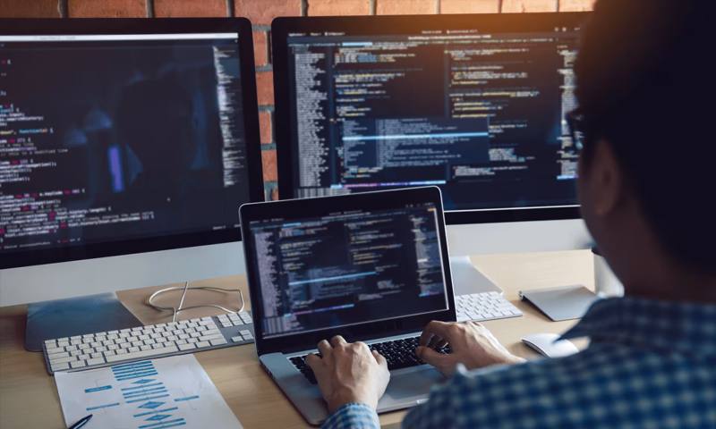 数据科学选型：R与Python如何赋能澄海区网站建设？